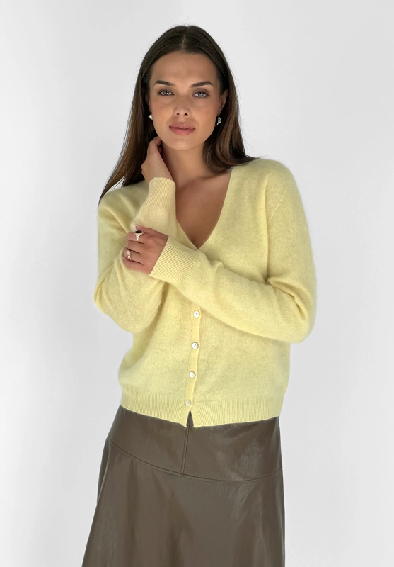 devon_pastelyellow1.png